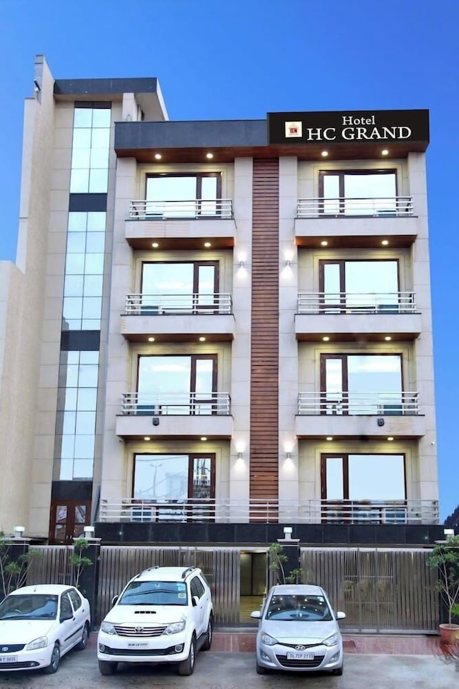 OYO 5198 Hotel HCGrand