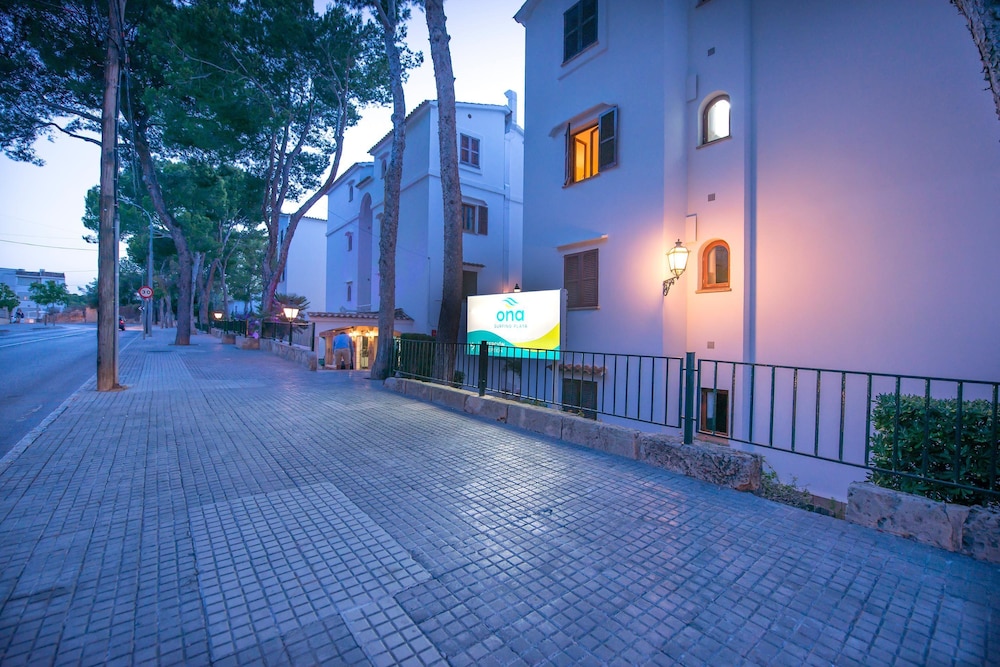 Hotel FlipFlop Surfing Playa Apartments, Spanien, Santa Ponsa. Großes 157