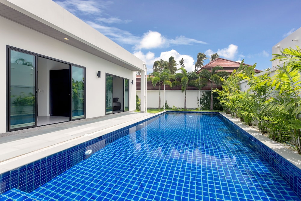 Thai-Themed 3BR Boutique Villa by Intira
