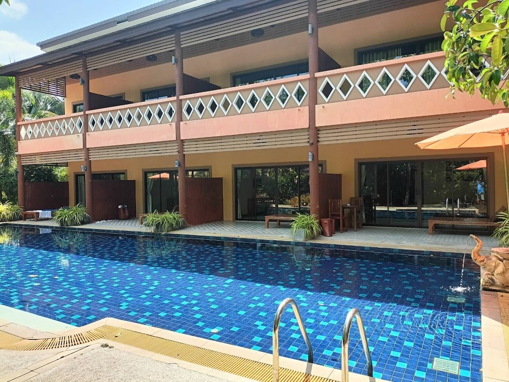 Baan Suan Resort