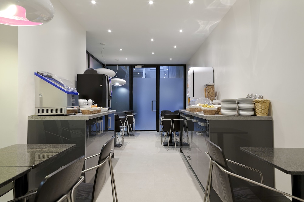 Hotel Hotel Brady Gare de L Est (ex Comfort Gare de L Est), Frankreich, Paris. Großes 98