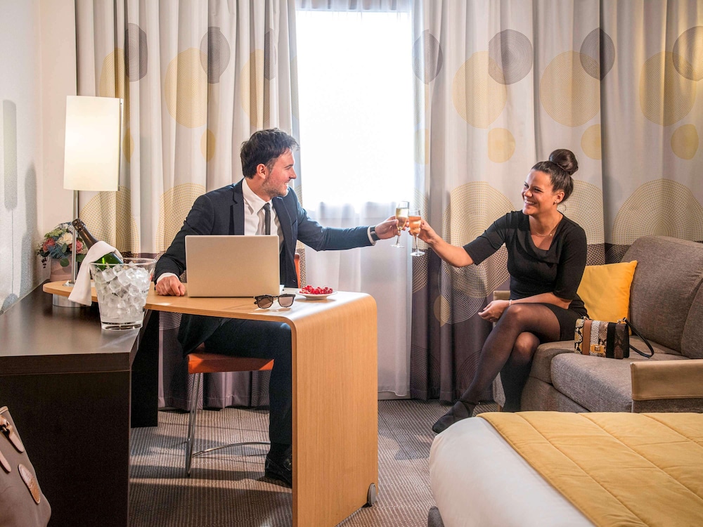 Hotel Novotel Nice Arenas Airport, Frankreich, Nizza. Großes 422