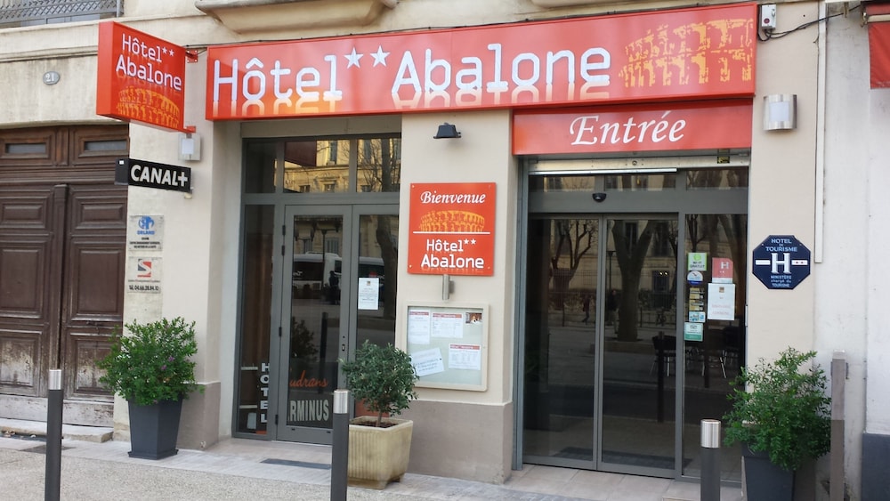 Abalone Hotel