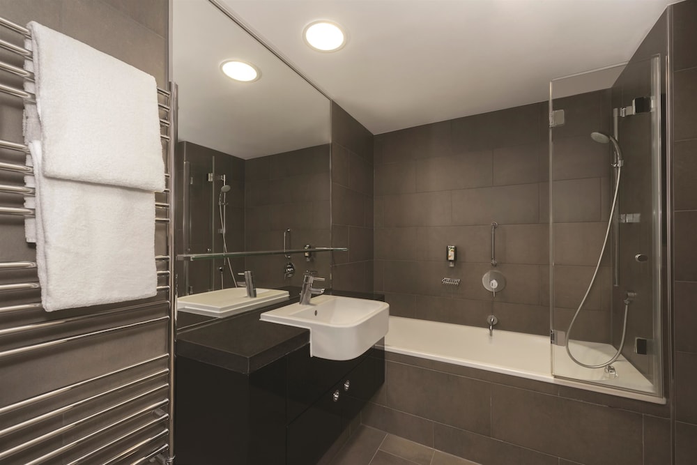 Hotel Adina Apartment Hotel Berlin Hackescher Markt, Deutschland, Berlin. Großes 408