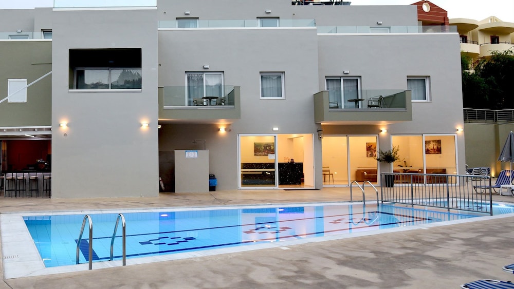 Blue Horizon Apartments