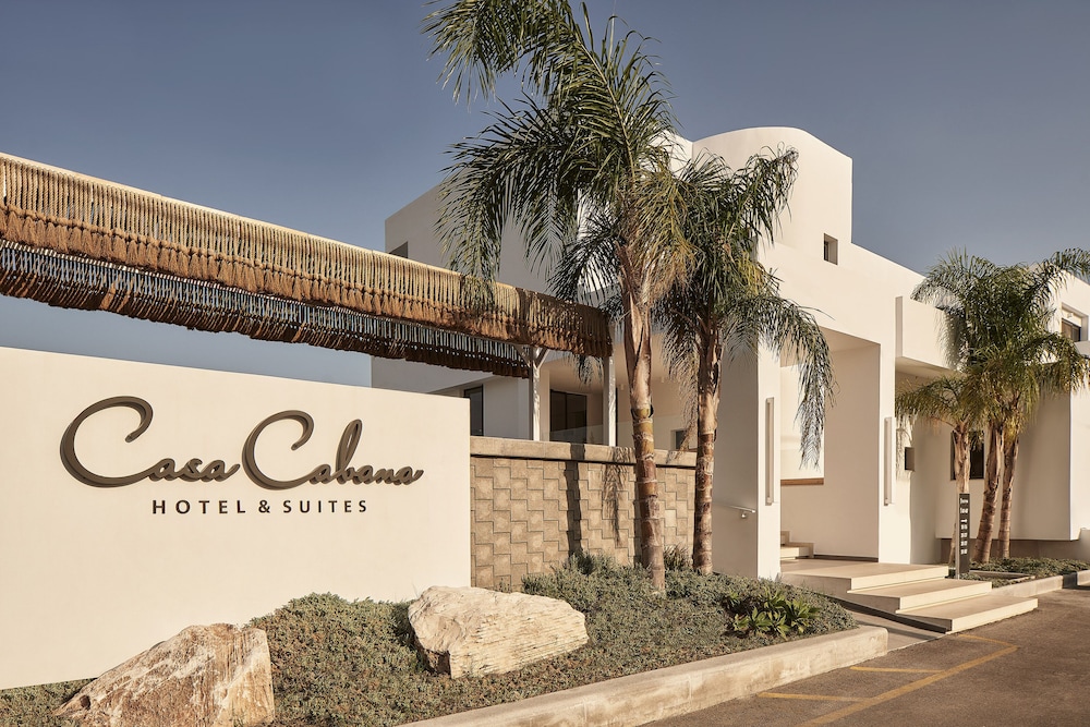 Casa Cabana Hotel & Suites