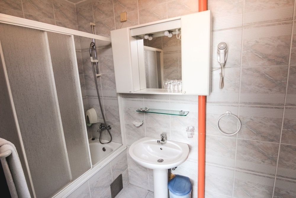 Hotel Hotel Grand, Bosnien und Herzegowina, Sarajevo. Großes 388