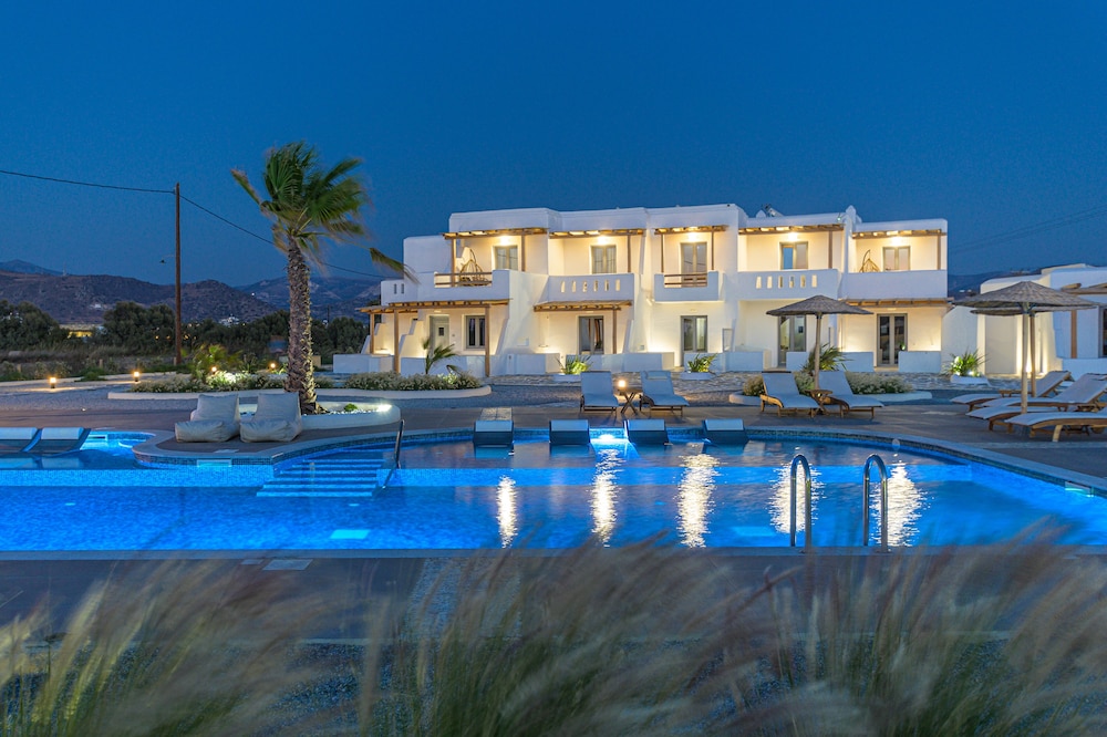 Naxos Finest Hotel & Villa