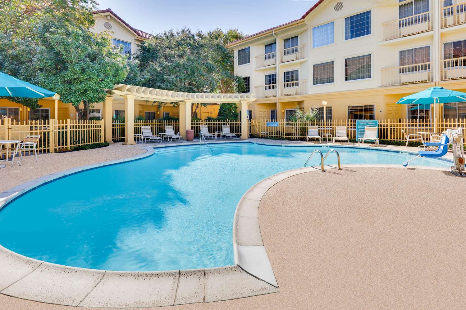 Hotel La Quinta Inn & Suites by Wyndham Dallas - Addison Galleria, USA, Addison. Großes 140