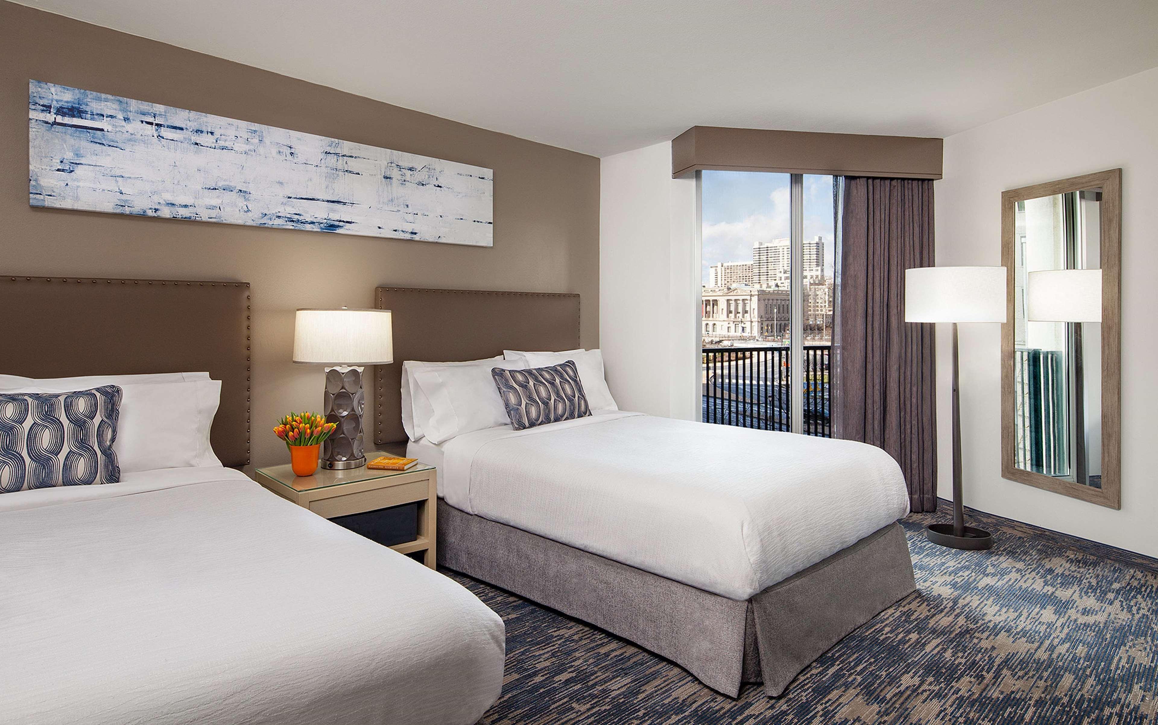 Embassy Suites Philadelphia - Center City