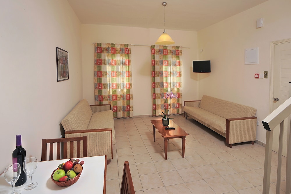 Hotel Nissiana Hotel & Bungalows, Zypern, Ayia Napa. Großes 495