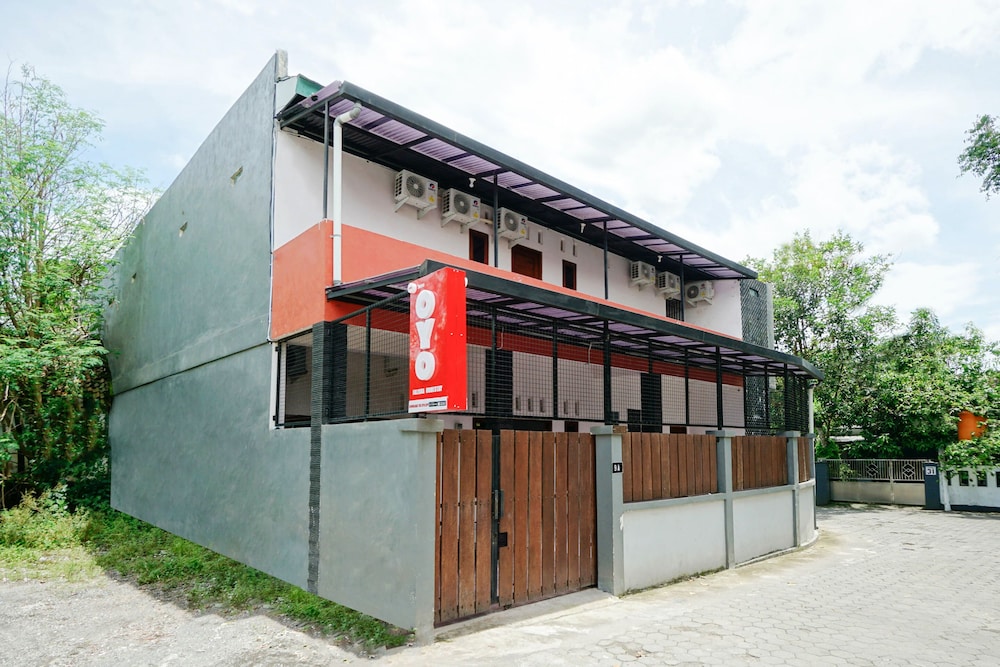 OYO 3006 Falisha Homestay Syariah