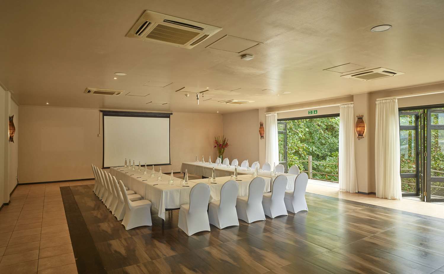 Hotel DoubleTree by Hilton Seychelles Allamanda Resort and Spa, Seychellen, Anse Forbans. Großes 45