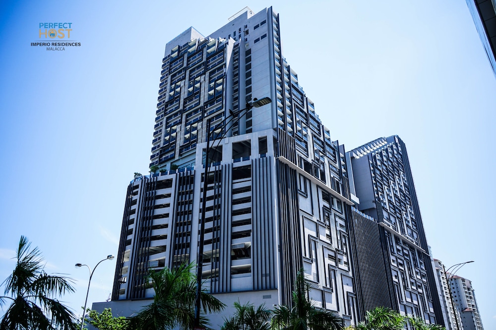 IMPERIO RESIDENCE SEAFRONT BY  PERFECT HOST