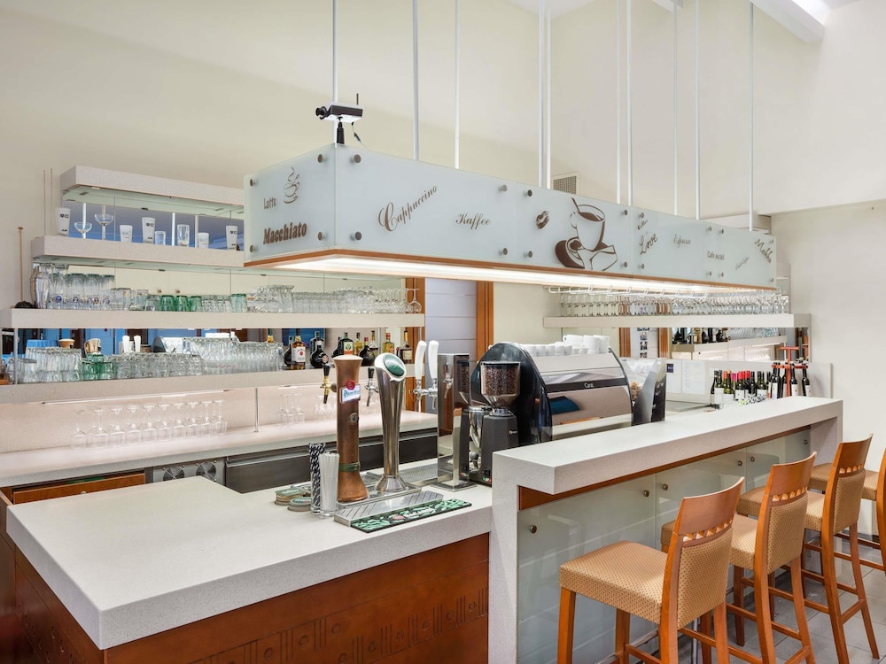 Hotel Mercure Szekesfehervar Magyar Kiraly, Ungarn, Székesfehérvár. Großes 123