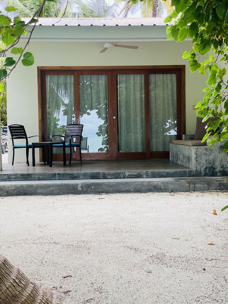 Hotel Rahaa Resort Maldives, Malediven, Kudafares. Großes 99