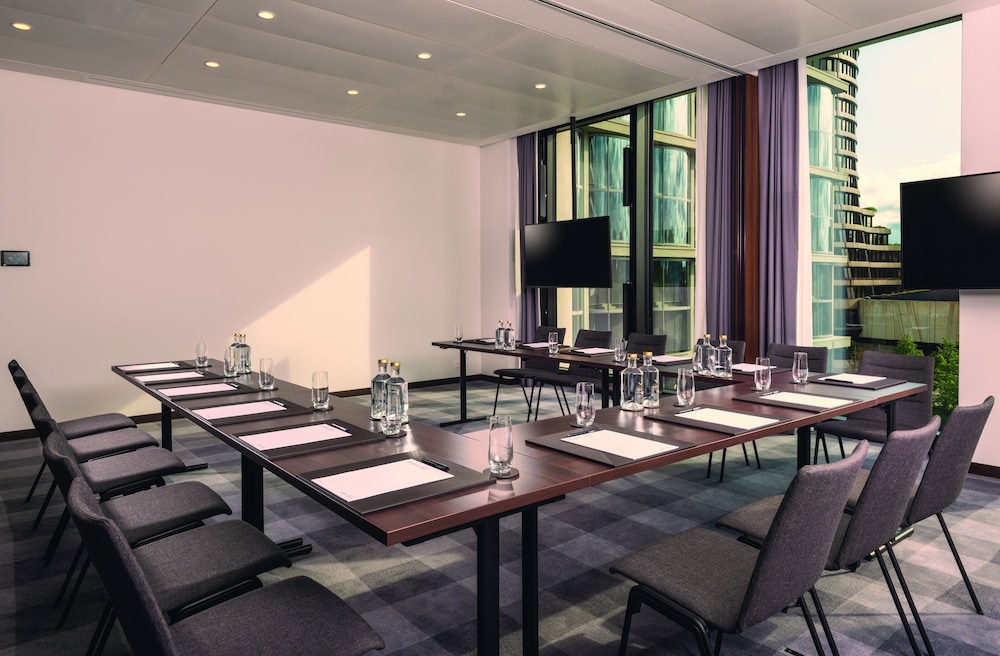 Hotel Movenpick Hotel Basel, Schweiz, Basel. Großes 206