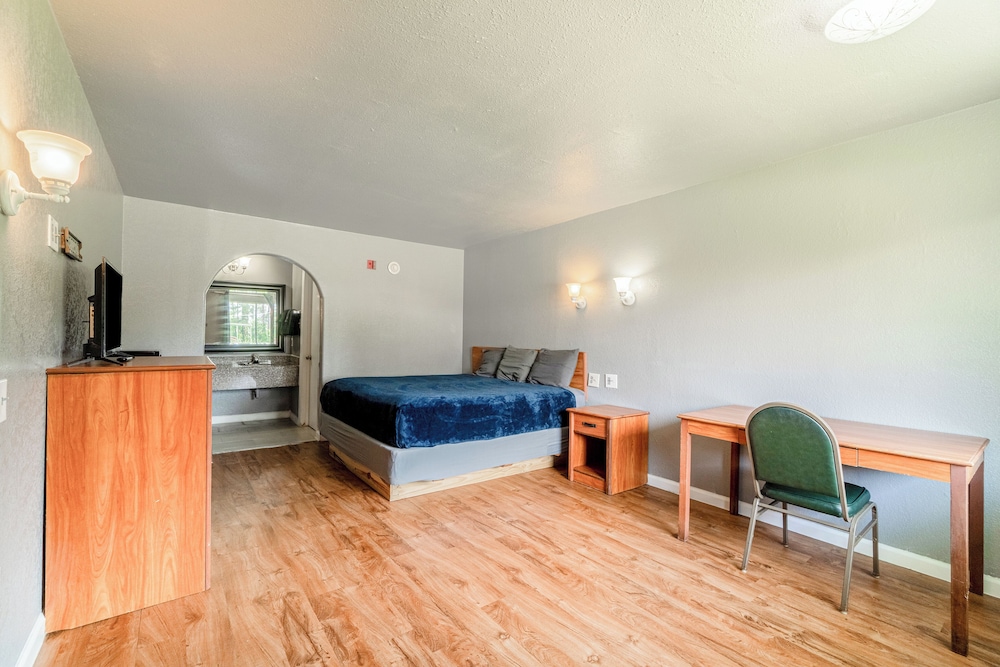 Hotel Economy Inn By OYO Livingston TX Hwy 59, USA, Livingston. Großes 2