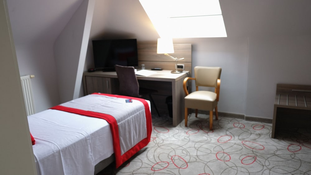 Hotel Ibis Styles Charleroi Airport Aero44, Belgien, Gosselies. Großes 569
