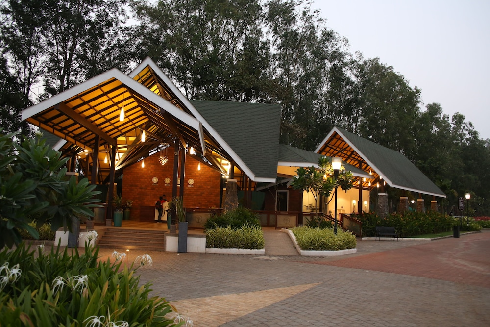 Fazlani Natures Nest - A Wellness Retreat