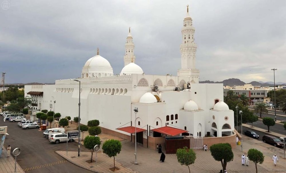 Waqf Outhman Bin Affan Hotel