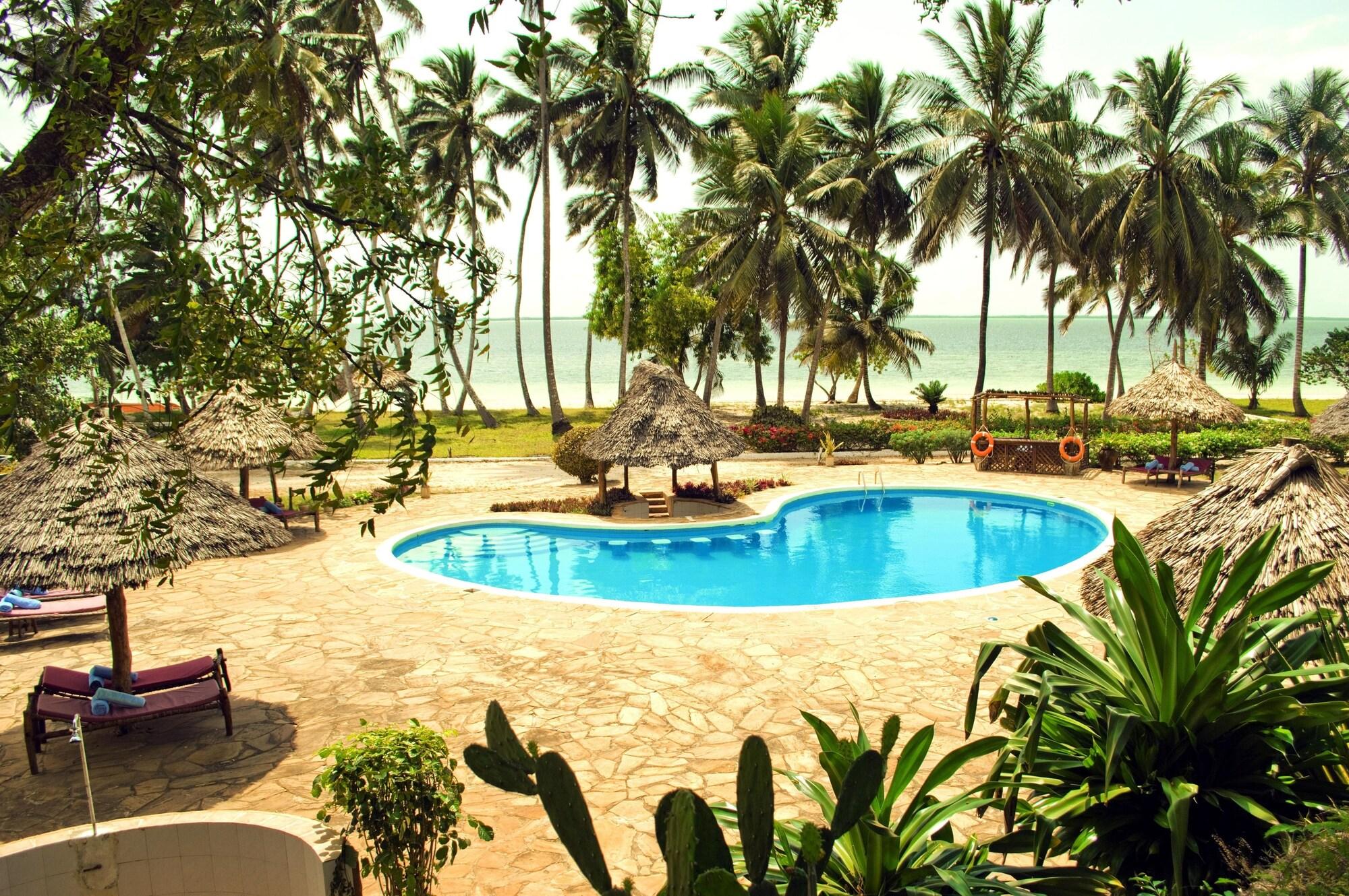 Antonio Beach Tree House Hotel and Spa