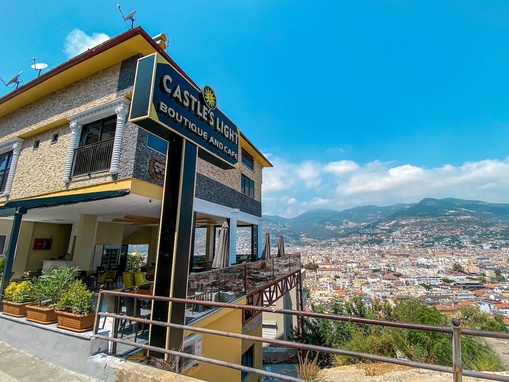 Castle Light Boutique Otel