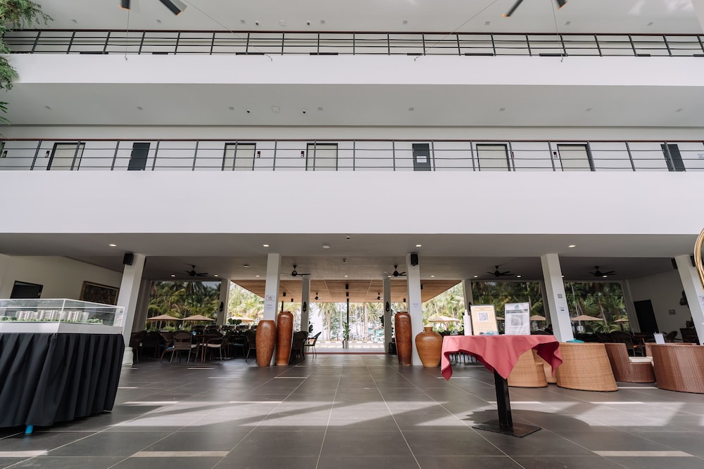 ROXY SEMATAN VILLA & TOWNHOUSE