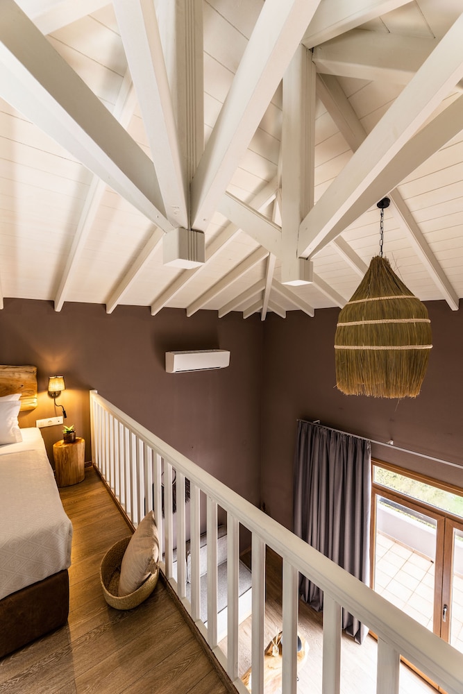 Skiathos Avaton Suites and Villas