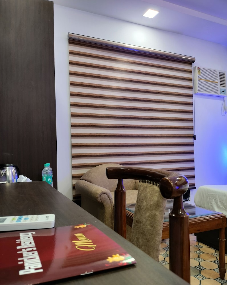 Hotel Panickers Residency