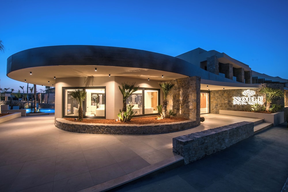 Noble Hotel Suites