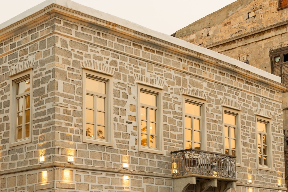 Syros Soul Suites