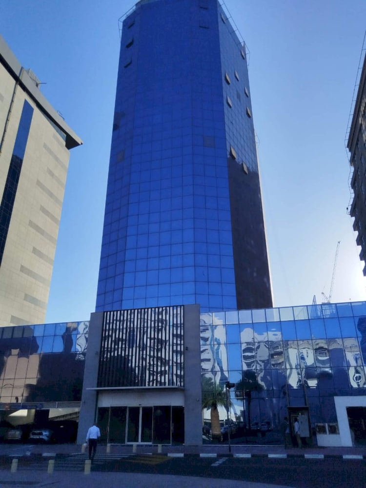 Sunday Luxury Creek Premier