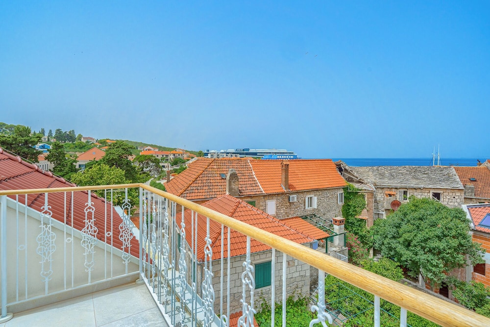 Hotel Brattia - Adults Only