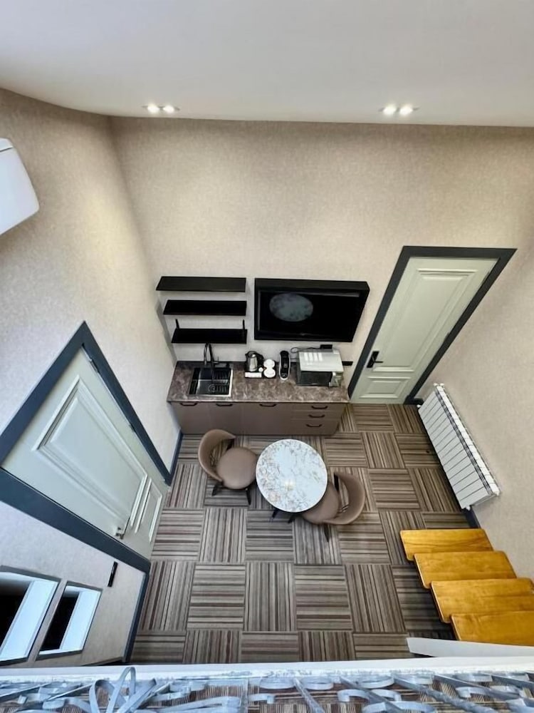 Nizami Central Park Hotel