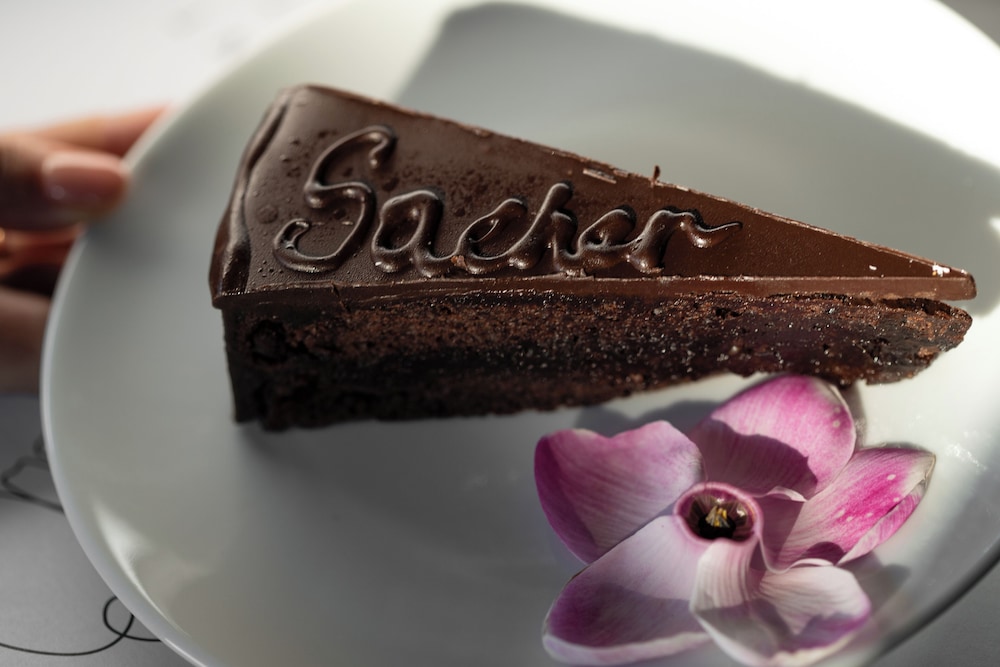 Hotel Lumiere, Serbien, Belgrad. Großes 65