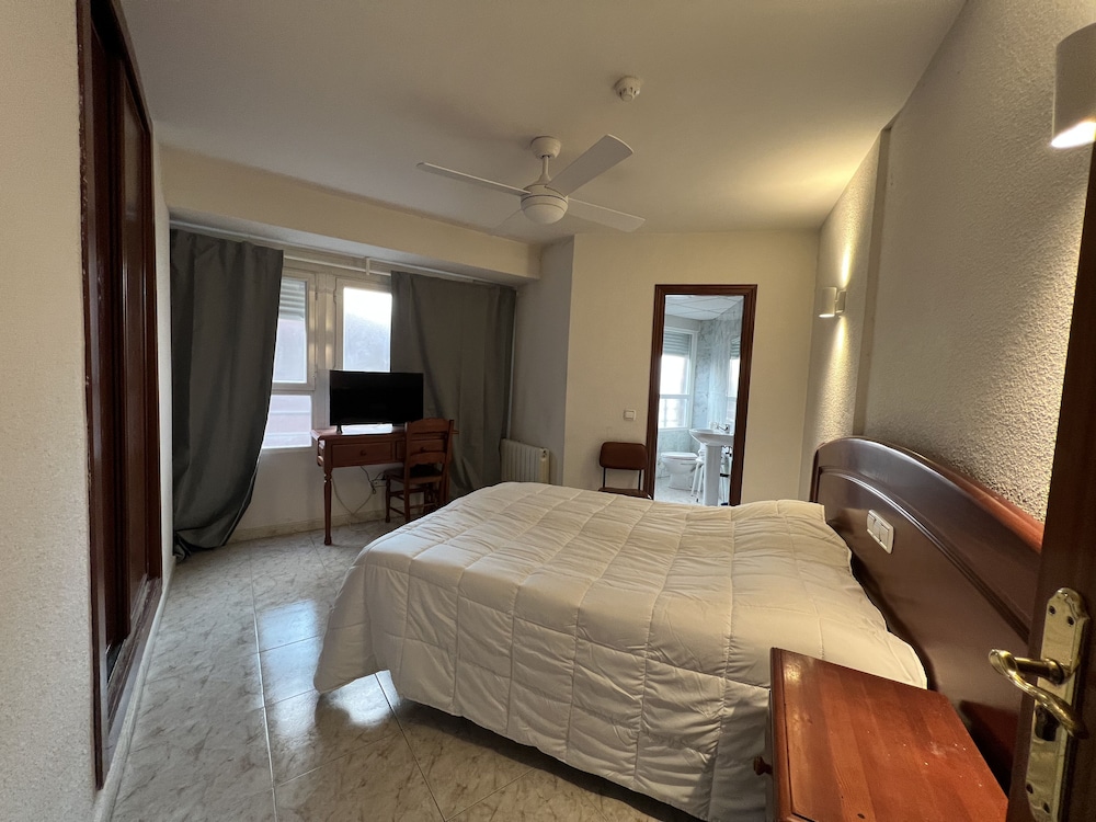 Hostal La Embajada