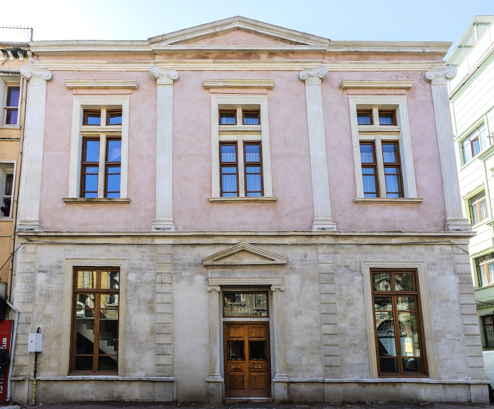 Raven Suites Old City Istanbul