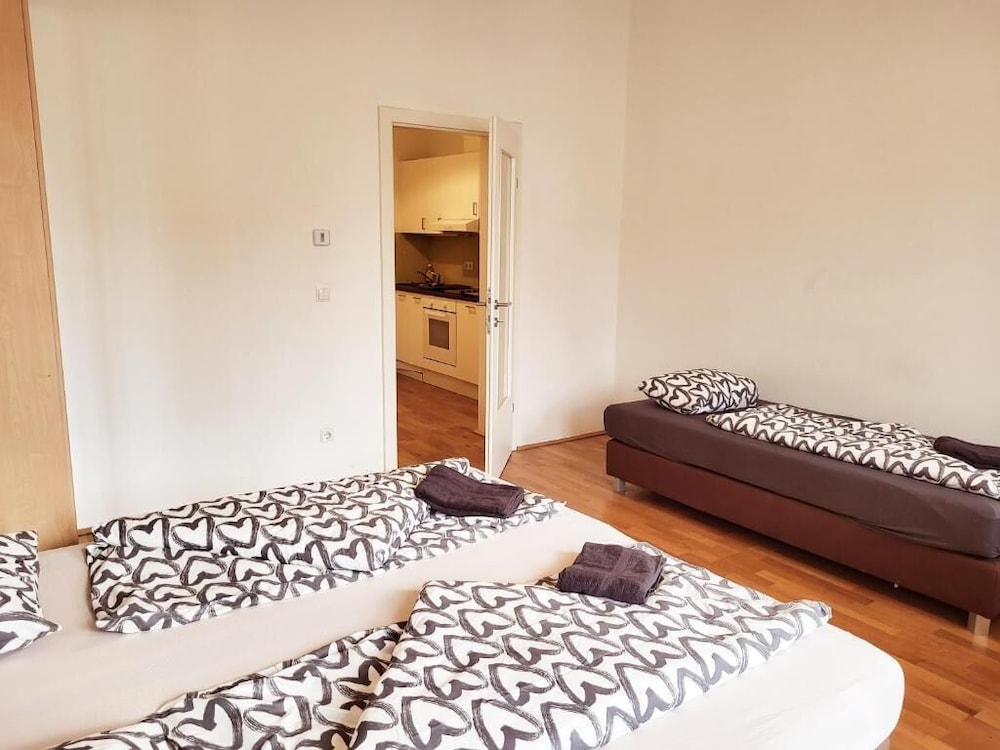 Real Living Apartments Vienna - Floridsdorfer