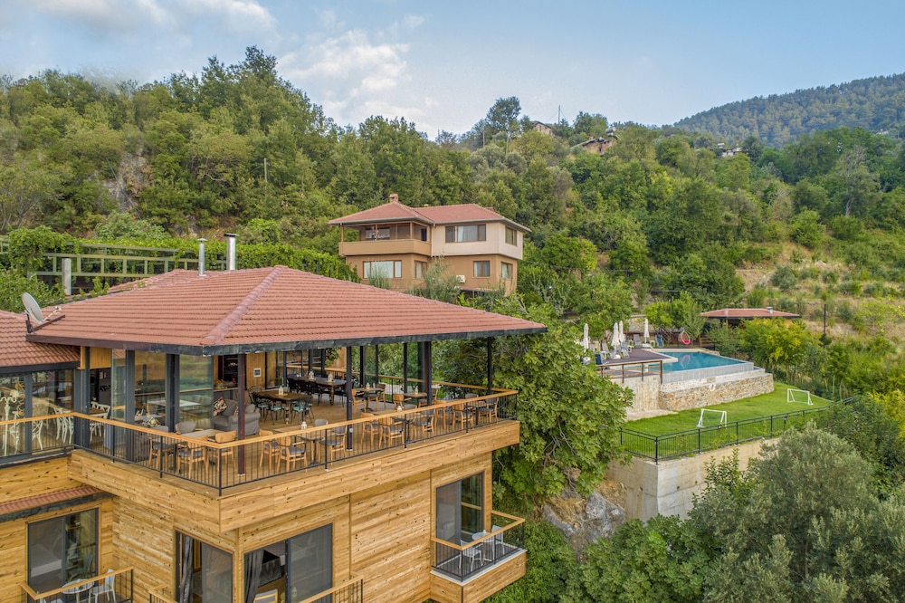 Avena Mountain Boutique Hotel