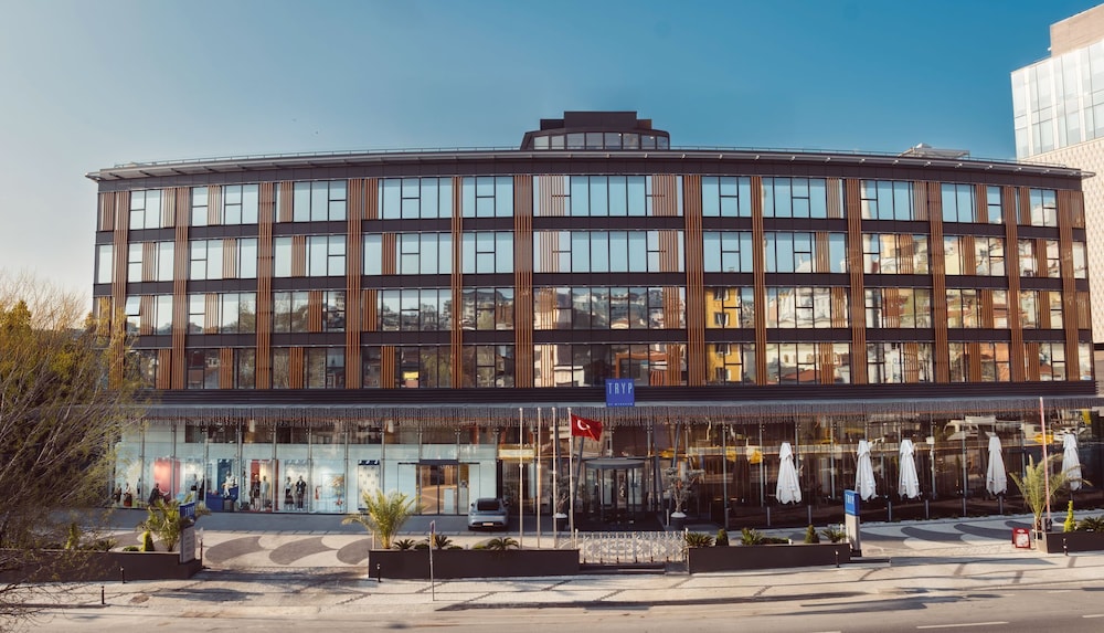 Tryp by Wyndham Istanbul Beyoglu