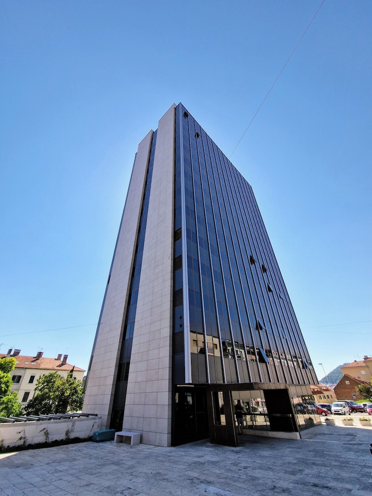 Horizon Luxury Suites