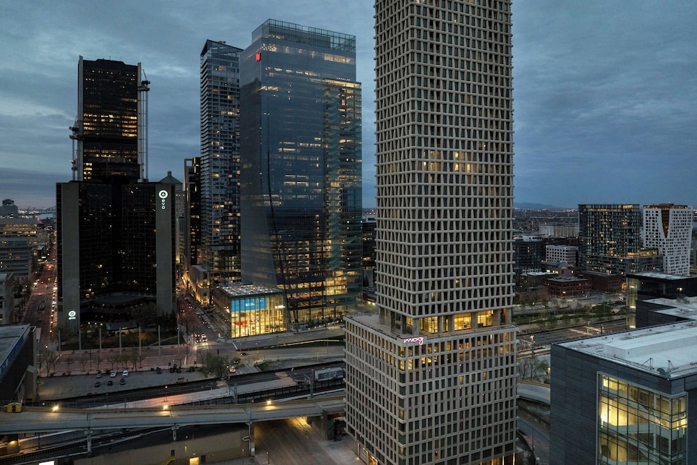 Moxy Montreal Downtown