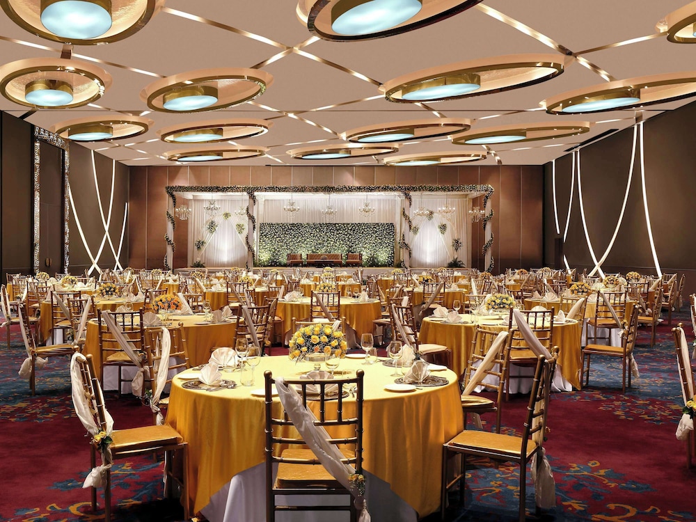 Hotel Pullman New Delhi Aerocity, Indien, Delhi. Großes 176