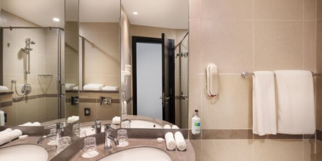 Hotel Holiday Inn Express Dubai Airport, Vereinigte Arabische Emirate, Dubai. Großes 137