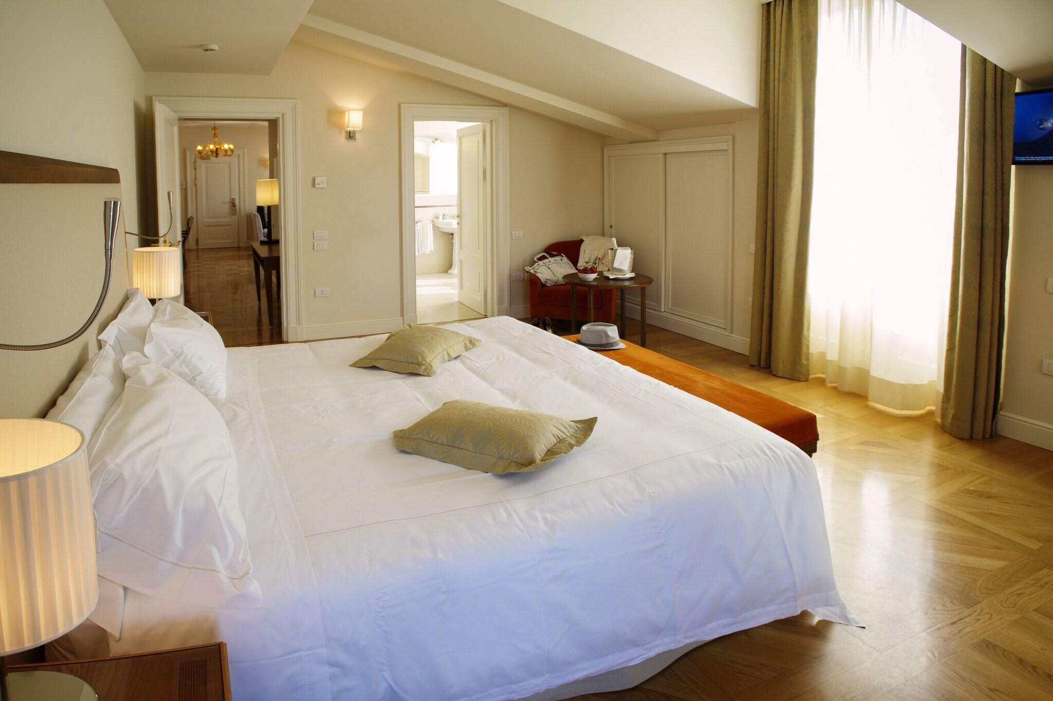 Hotel Du Lac et Du Parc Grand Resort, Italien, Riva del Garda. Großes 362