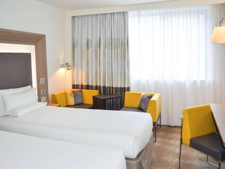 Hotel Novotel London Brentford, Großbritannien, London. Großes 443