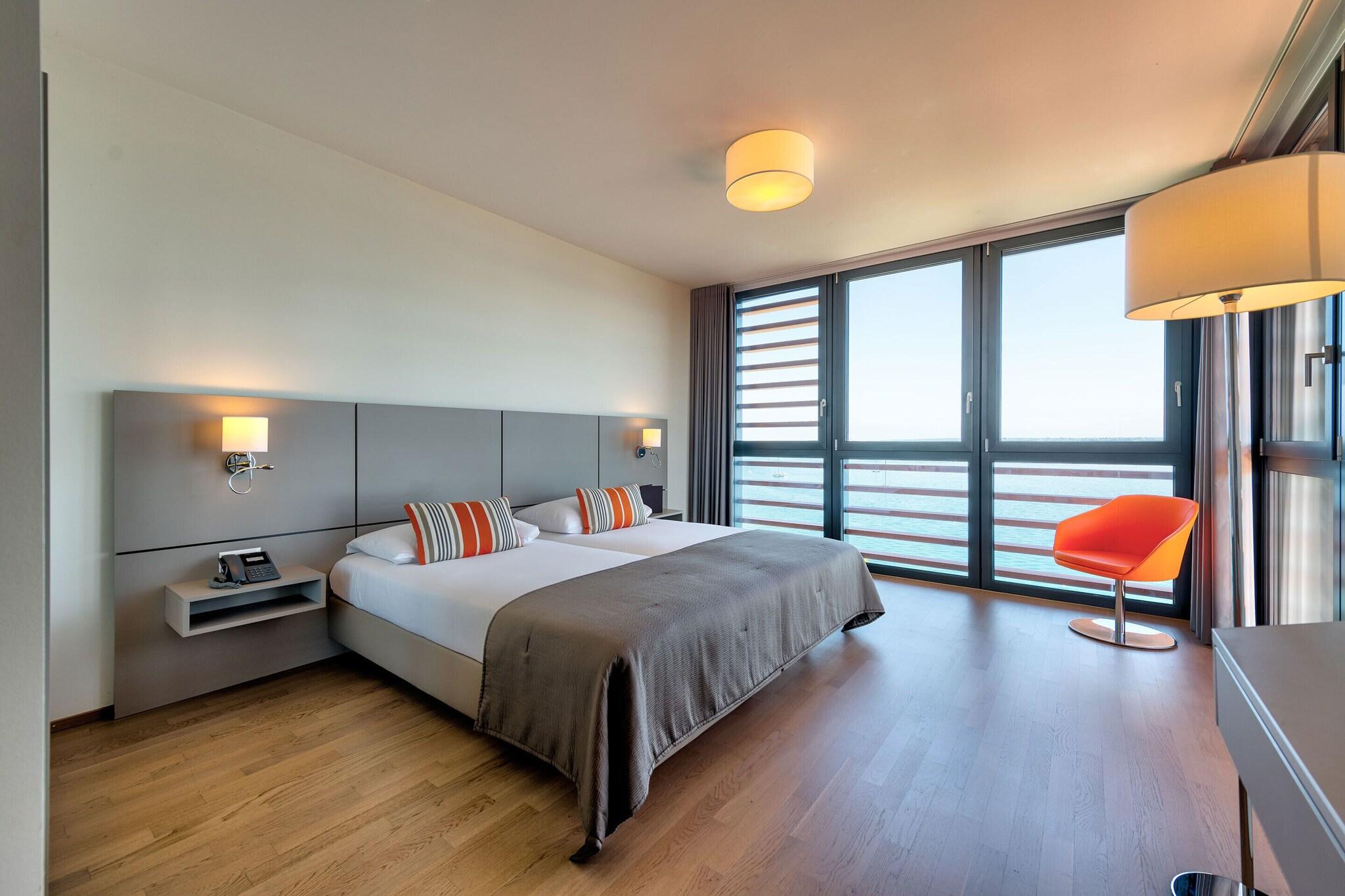 Hotel Lake Geneva Hotel, Schweiz, Versoix. Großes 467