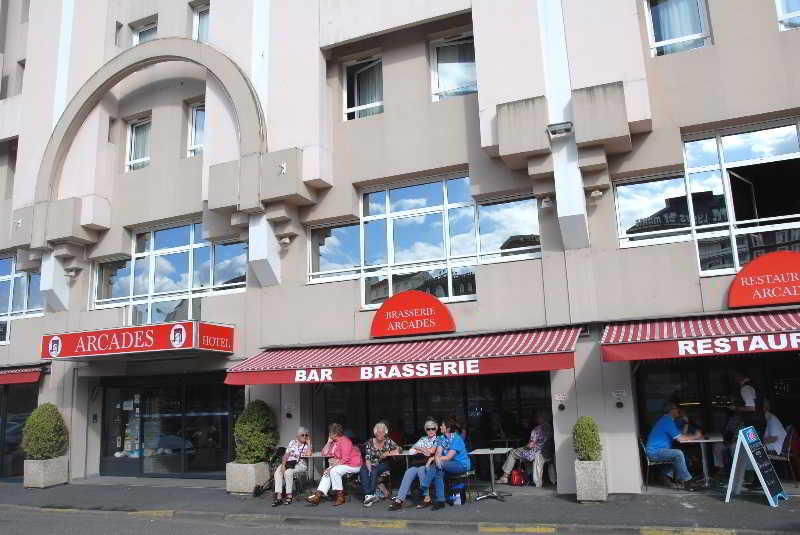 Arcades Hotel
