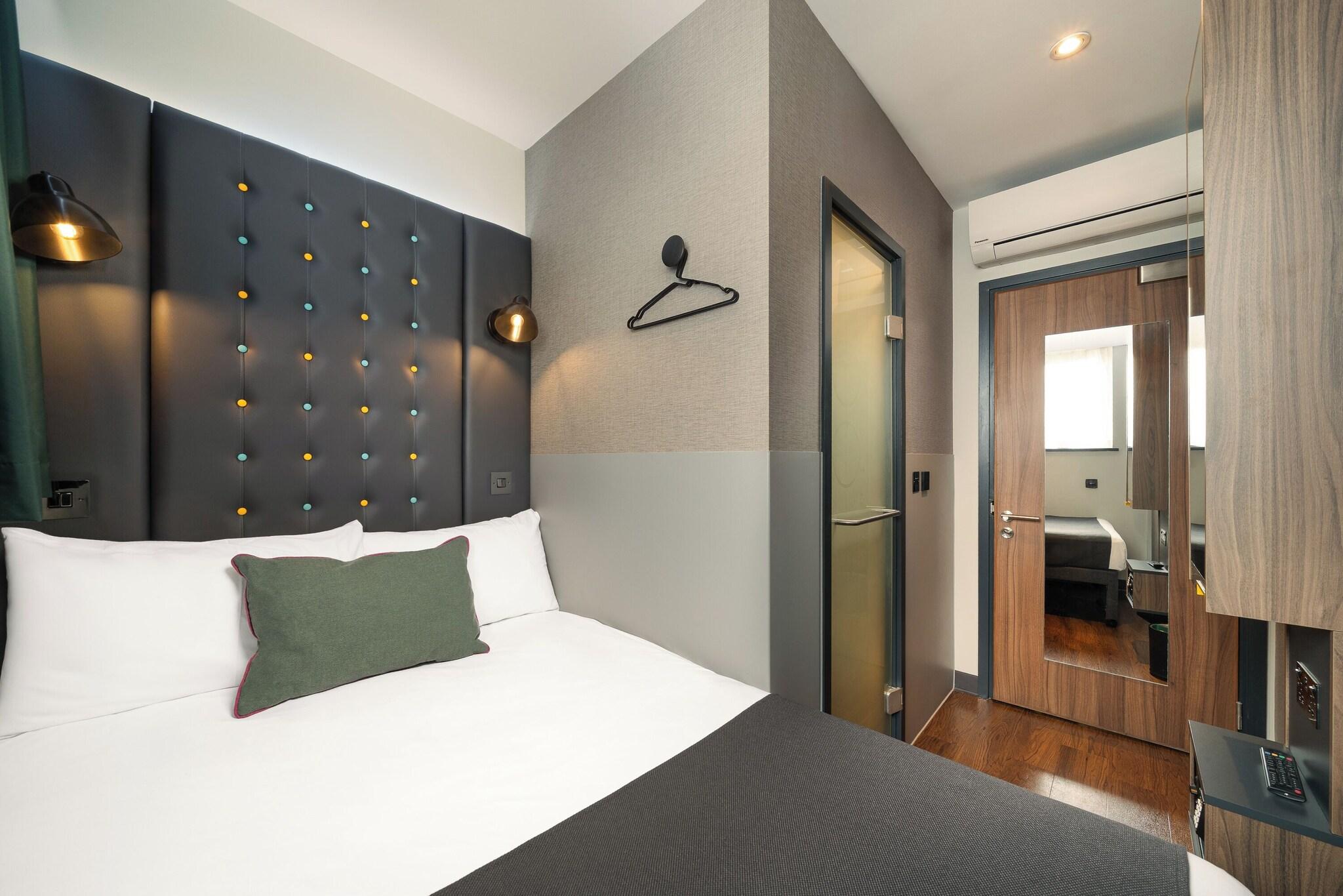 Hotel Point A Westminster, Großbritannien, London. Großes 299